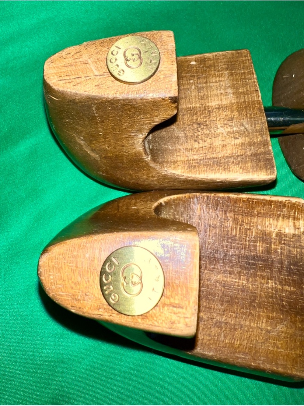 Vintage Italian GUCCI Wooden Shoe Keeper Trees Pair Warm Brown - Picture 4 of 6